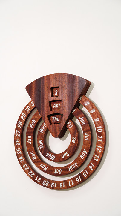 Beginner's Guide: Engraved Wooden Calendar with the TwoTrees TTC-H40 CNC Router - DIY Home Decor Project